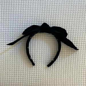 Lele Sadoughi Black Velvet Bow Headband